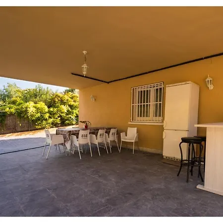 Casa Con Piscina A 700 M De La Playa