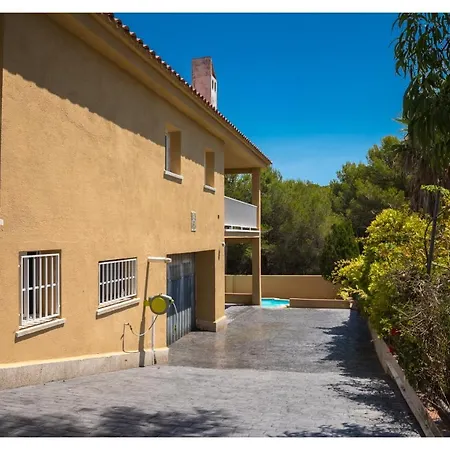 Casa Con Piscina A 700 M De La Playa * Cunit